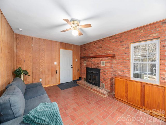 20 Zemery Lane, Waynesville, NC 28786