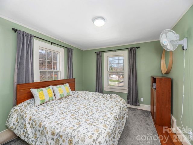 20 Zemery Lane, Waynesville, NC 28786