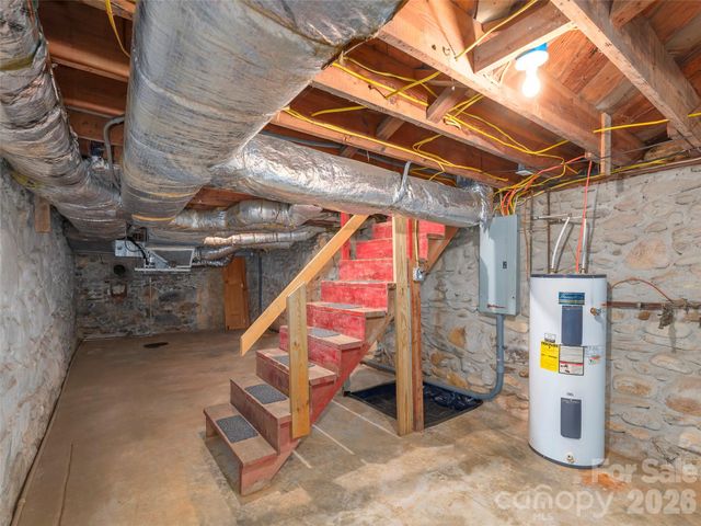 20 Zemery Lane, Waynesville, NC 28786