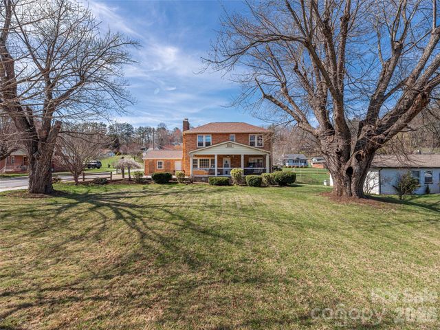 20 Zemery Lane, Waynesville, NC 28786