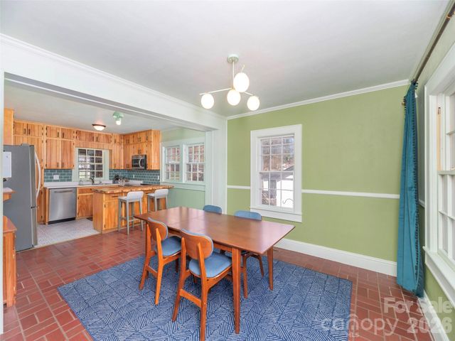 20 Zemery Lane, Waynesville, NC 28786