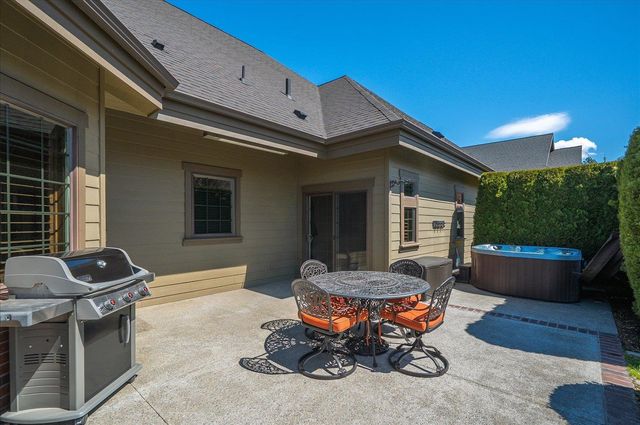 2104 E Cherrytree Ln, Spokane, WA 99203