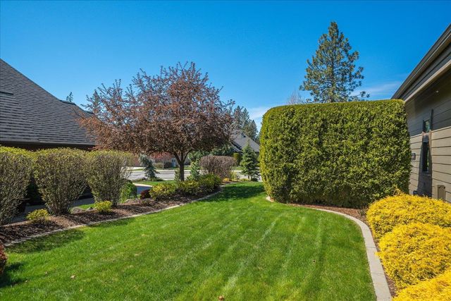 2104 E Cherrytree Ln, Spokane, WA 99203
