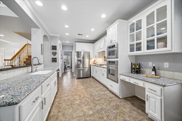 6402 Gladehill Drive, Kingwood, TX 77345