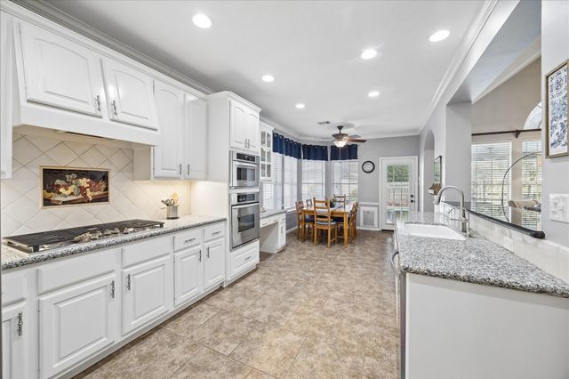 6402 Gladehill Drive, Kingwood, TX 77345