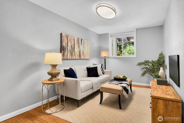 12117 NE 143rd Place, Kirkland, WA 98034