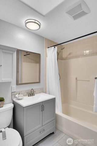 12117 NE 143rd Place, Kirkland, WA 98034