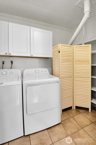 12117 NE 143rd Place, Kirkland, WA 98034