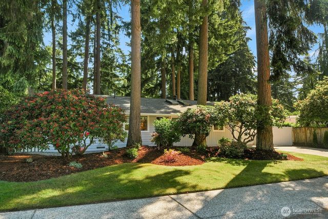 12117 NE 143rd Place, Kirkland, WA 98034