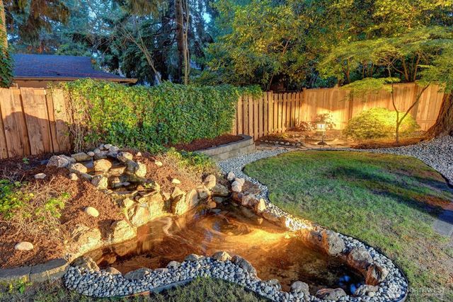 12117 NE 143rd Place, Kirkland, WA 98034