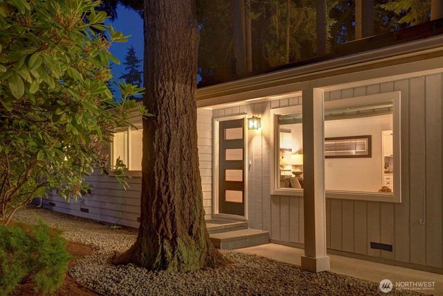 12117 NE 143rd Place, Kirkland, WA 98034