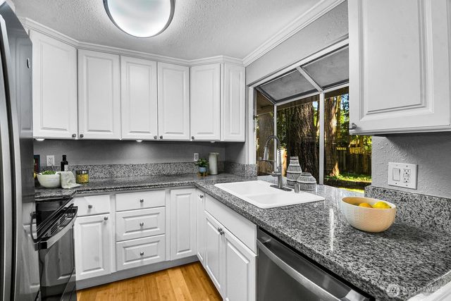 12117 NE 143rd Place, Kirkland, WA 98034
