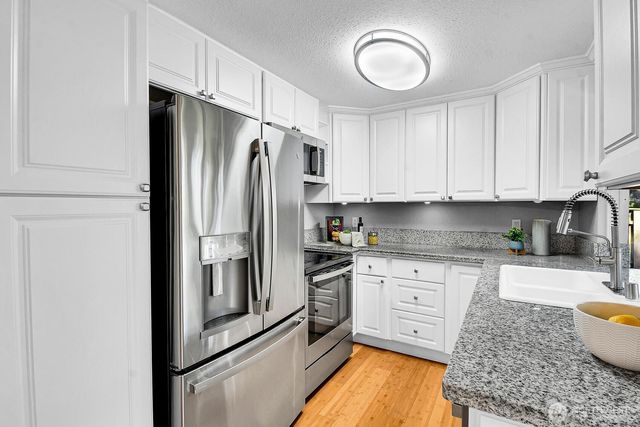 12117 NE 143rd Place, Kirkland, WA 98034