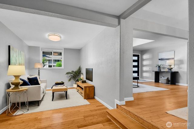 12117 NE 143rd Place, Kirkland, WA 98034