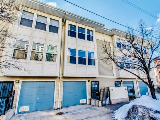 1009 E 61st Street, Chicago, IL 60637
