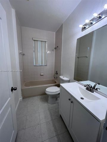 1656 SE 29th Ct 107, Homestead, FL 33035