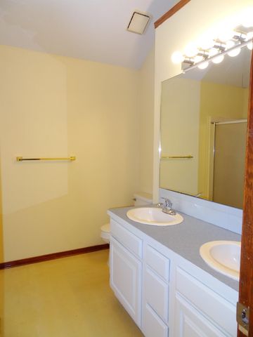 10433 W UNIVERSITY CT., Wichita, KS 67209