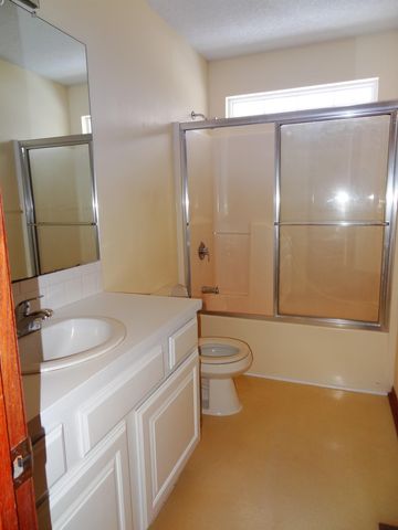 10433 W UNIVERSITY CT., Wichita, KS 67209