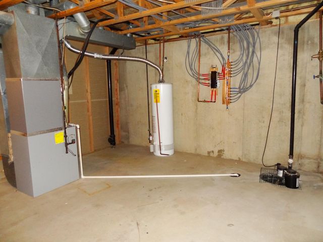 10433 W UNIVERSITY CT., Wichita, KS 67209