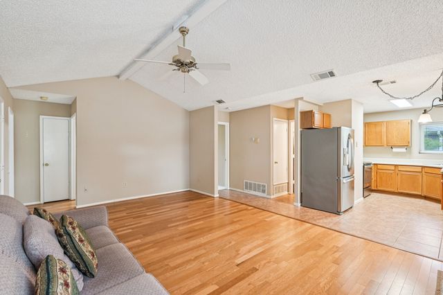 10404 Maria Drive, Fort Worth, TX 76108