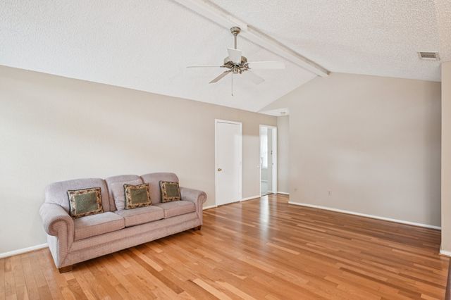 10404 Maria Drive, Fort Worth, TX 76108