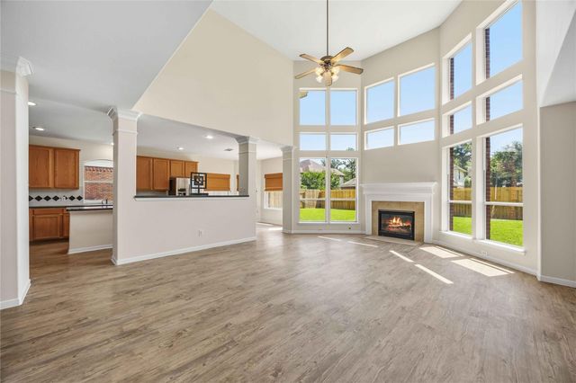 5727 Candlecreek Drive, Richmond, TX 77469