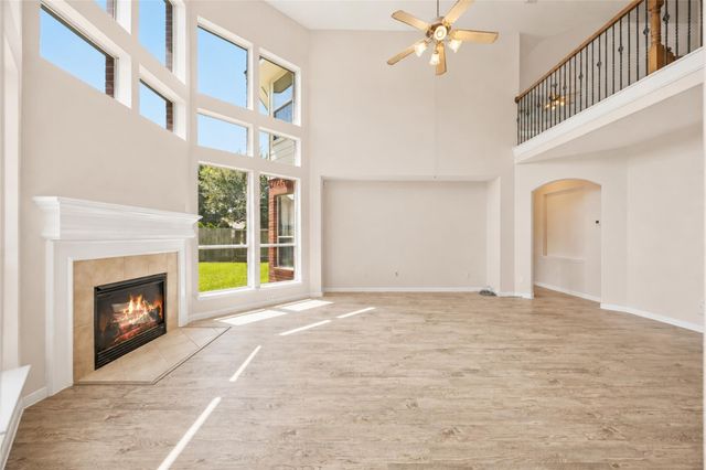 5727 Candlecreek Drive, Richmond, TX 77469
