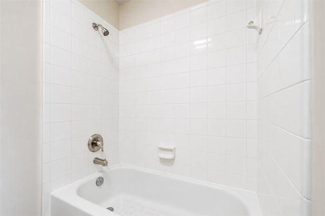 5727 Candlecreek Drive, Richmond, TX 77469