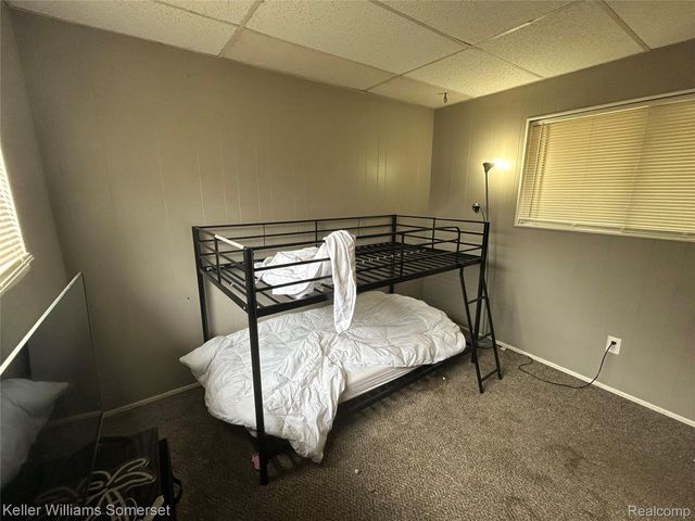 18573 Elkhart Street, Harper Woods, MI 48225