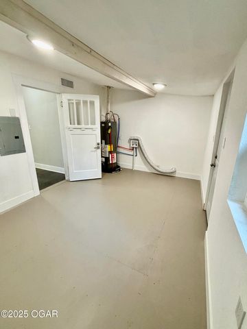 1625 Chouteau Avenue, Baxter Springs, KS 66713