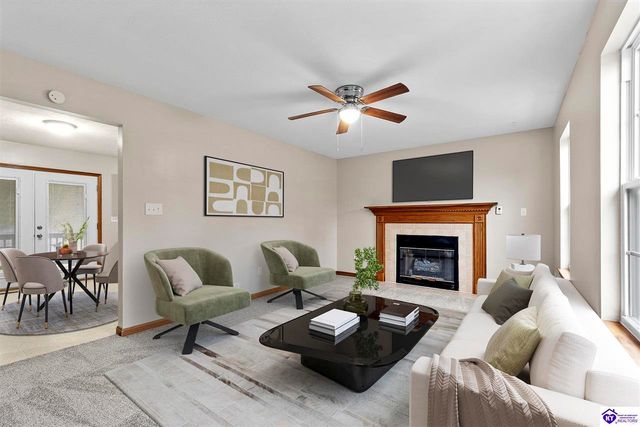 832 Edgebrook Drive, Vine Grove, KY 40175