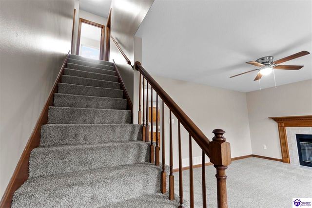 832 Edgebrook Drive, Vine Grove, KY 40175