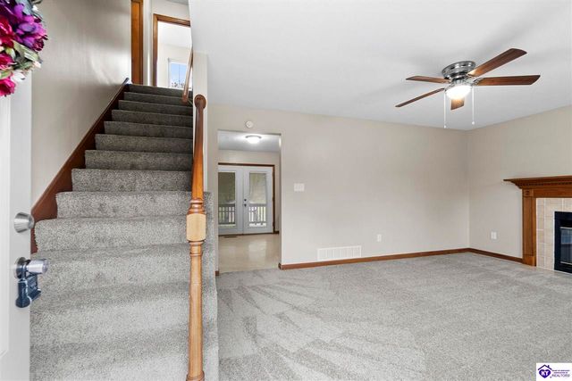 832 Edgebrook Drive, Vine Grove, KY 40175