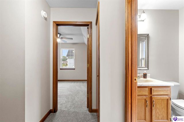 832 Edgebrook Drive, Vine Grove, KY 40175