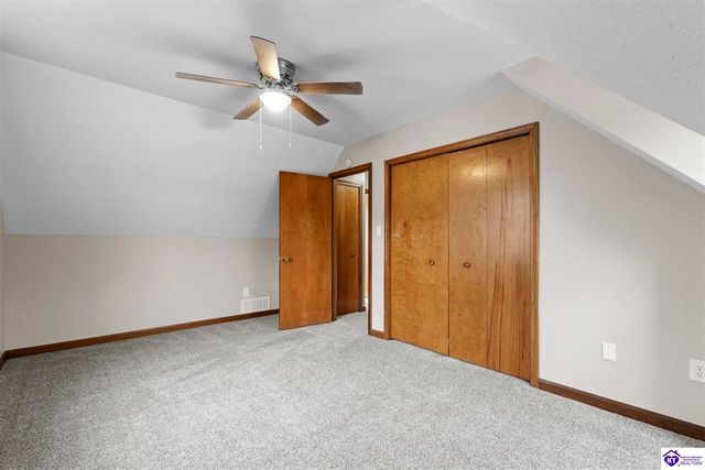 832 Edgebrook Drive, Vine Grove, KY 40175