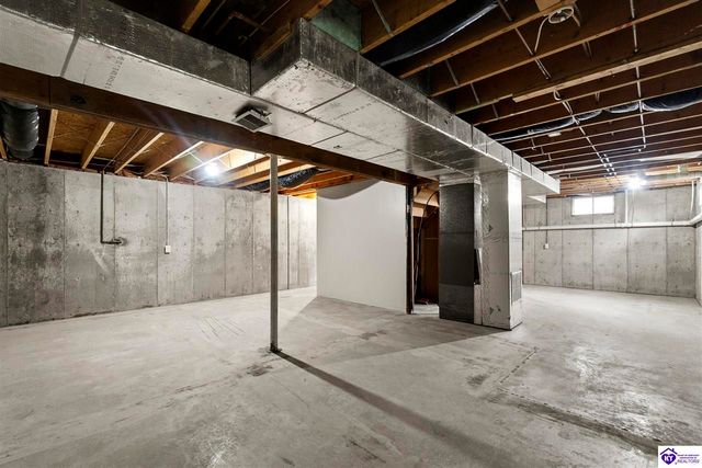 832 Edgebrook Drive, Vine Grove, KY 40175