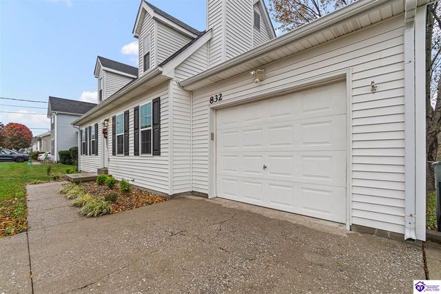 832 Edgebrook Drive, Vine Grove, KY 40175