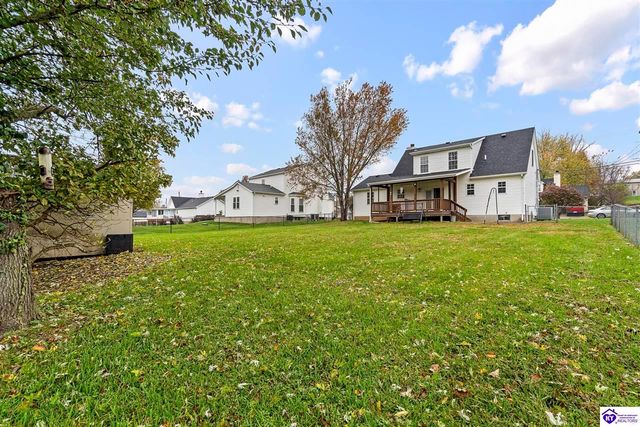 832 Edgebrook Drive, Vine Grove, KY 40175