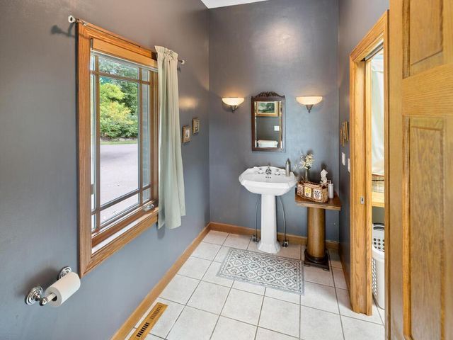 20025 Jeffrey Avenue N, Forest Lake, MN 55025