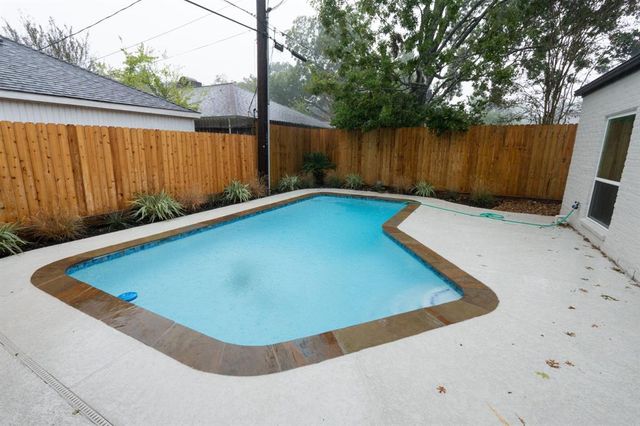 10023 Piping Rock Lane, Houston, TX 77042