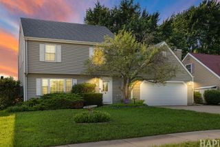 824 Paine Avenue, Lindenhurst, IL 60046