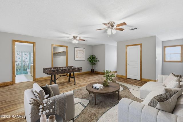 21259 Highway 101, Iowa, LA 70647