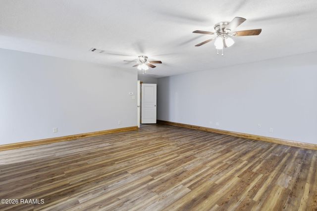 21259 Highway 101, Iowa, LA 70647