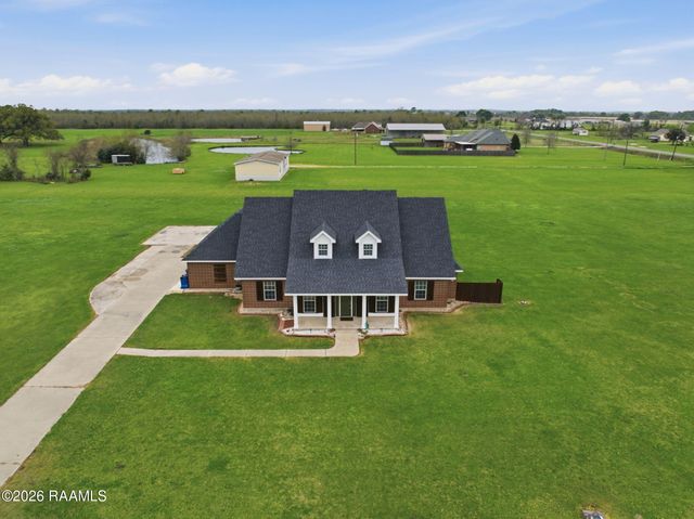 21259 Highway 101, Iowa, LA 70647