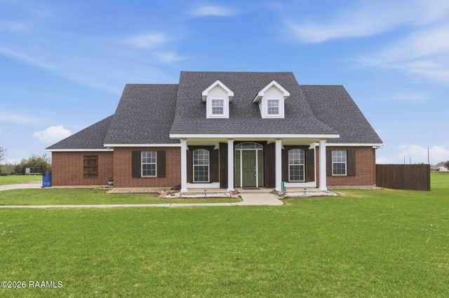 21259 Highway 101, Iowa, LA 70647