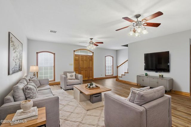 21259 Highway 101, Iowa, LA 70647