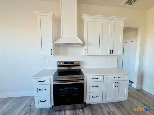 197 Lakeview Circle, La Vernia, TX 78121