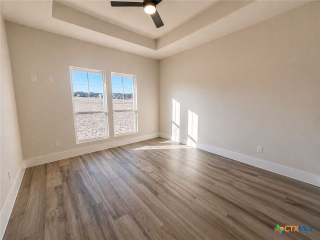 197 Lakeview Circle, La Vernia, TX 78121