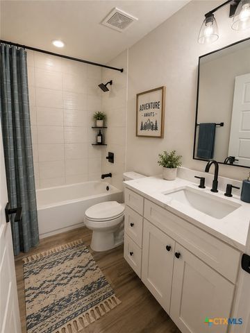 197 Lakeview Circle, La Vernia, TX 78121