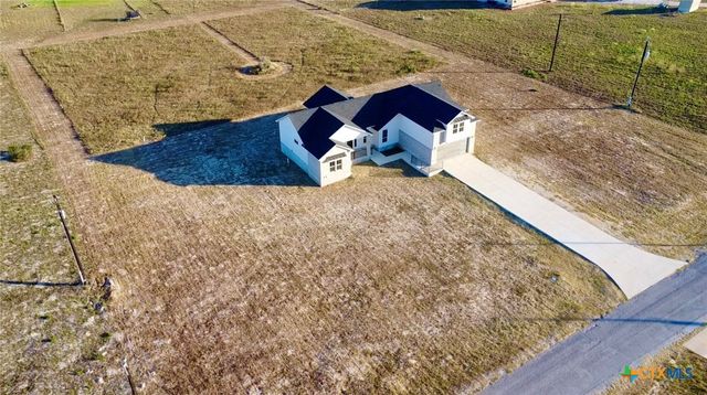 197 Lakeview Circle, La Vernia, TX 78121